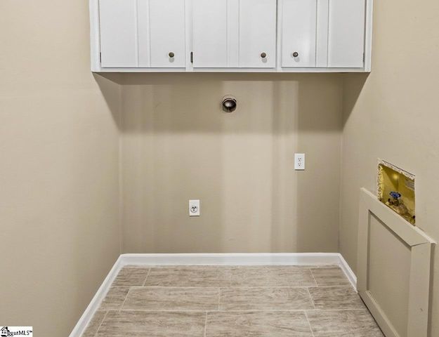 124 Nottingham Lane, Easley, SC 29640