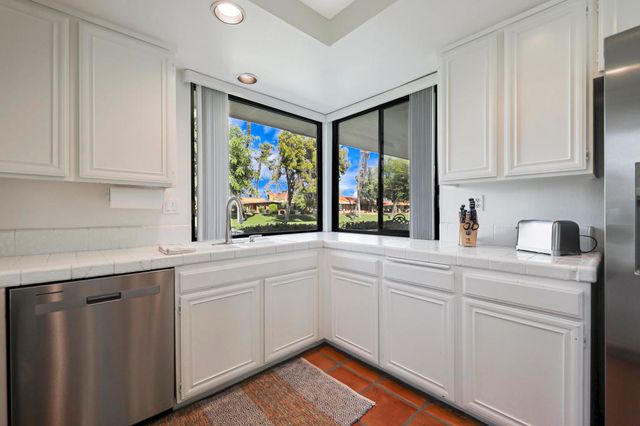 17 La Cerra Circle, Rancho Mirage, CA 92270