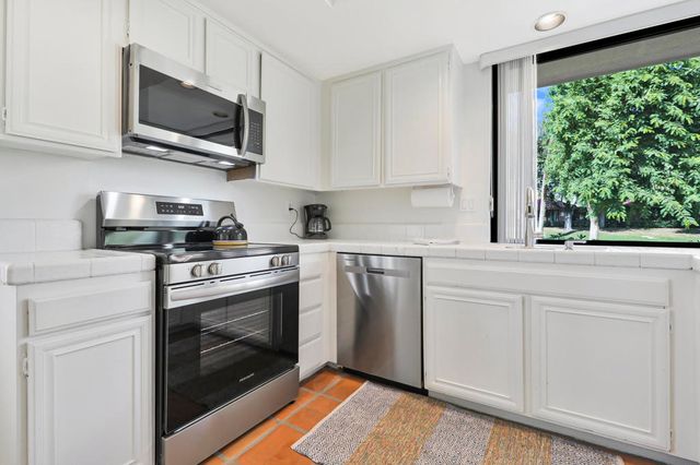 17 La Cerra Circle, Rancho Mirage, CA 92270