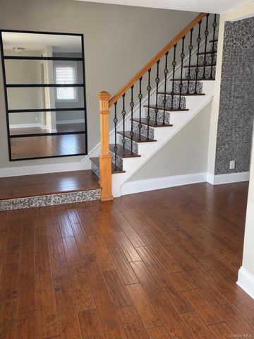 5 Konig Court, Roosevelt, NY 11575