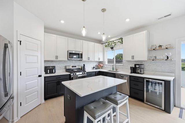 4872 Amber Crossing Drive, Columbus, OH 43232