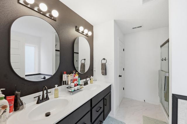 4872 Amber Crossing Drive, Columbus, OH 43232