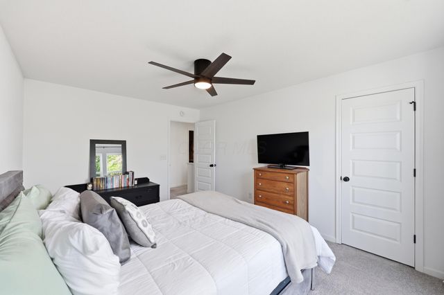 4872 Amber Crossing Drive, Columbus, OH 43232