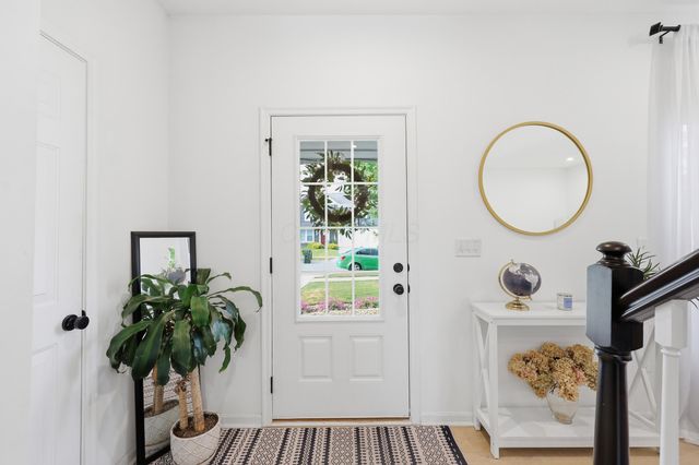 4872 Amber Crossing Drive, Columbus, OH 43232