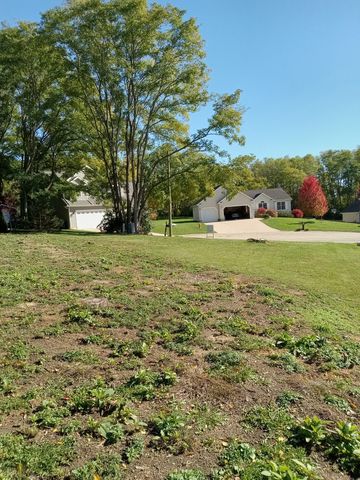 379 Woodside Place, Dixon, IL 61021