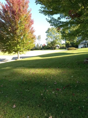 379 Woodside Place, Dixon, IL 61021