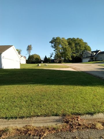 379 Woodside Place, Dixon, IL 61021