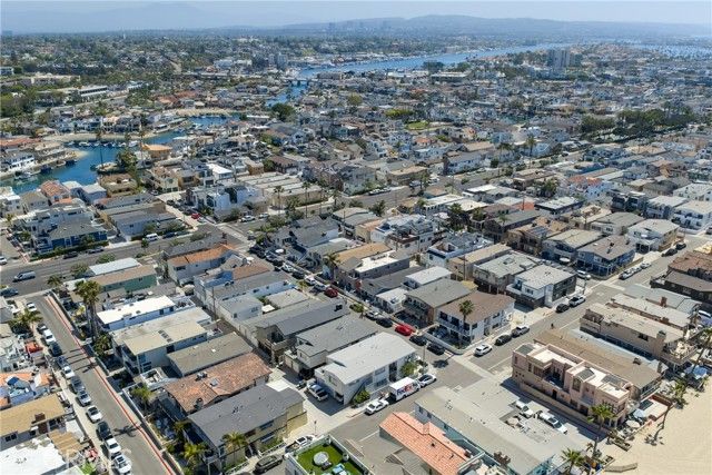 116 42nd Street, Newport Beach, CA 92663