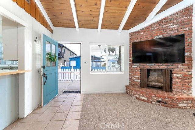 116 42nd Street, Newport Beach, CA 92663