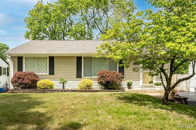 7121 Leona Street, St Louis, MO 63116