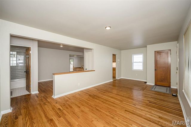 7121 Leona Street, St Louis, MO 63116