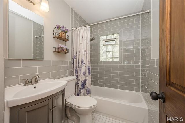7121 Leona Street, St Louis, MO 63116