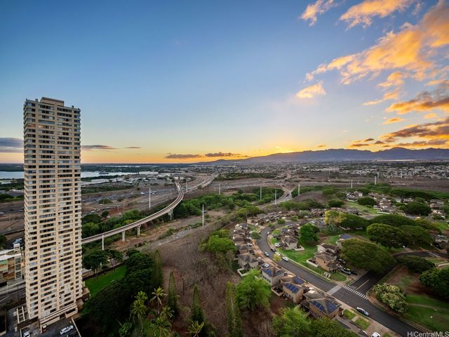 1060 Kamehameha Highway 3302B, Pearl City, HI 96782