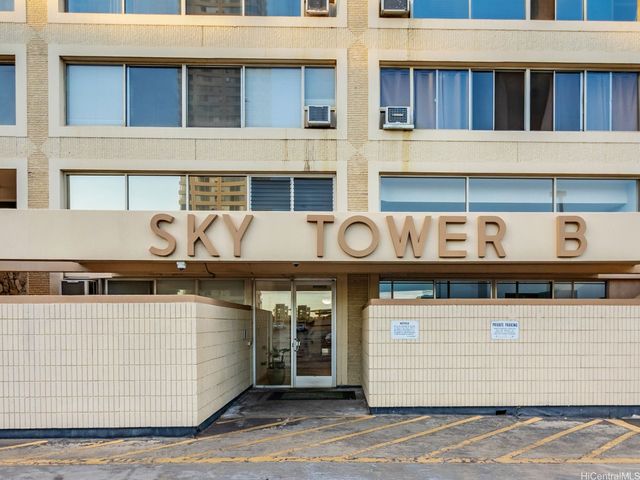 1060 Kamehameha Highway 3302B, Pearl City, HI 96782