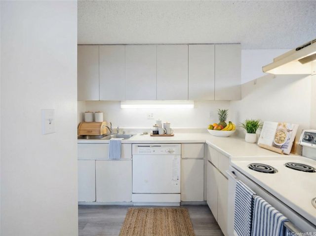 1060 Kamehameha Highway 3302B, Pearl City, HI 96782