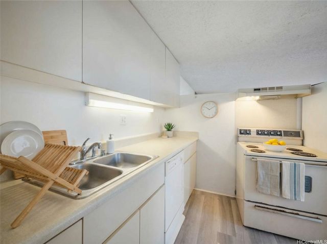 1060 Kamehameha Highway 3302B, Pearl City, HI 96782