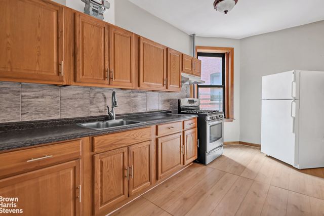828 GERARD Avenue # 2E, New York City, NY 10451