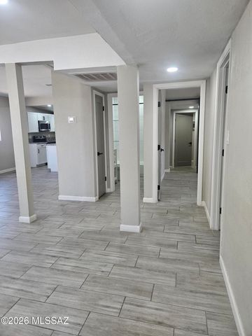 1700 E Grant Road, Tucson, AZ 85719