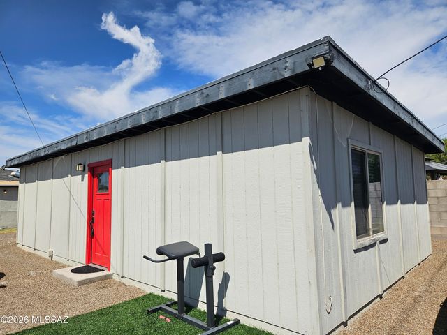 1700 E Grant Road, Tucson, AZ 85719