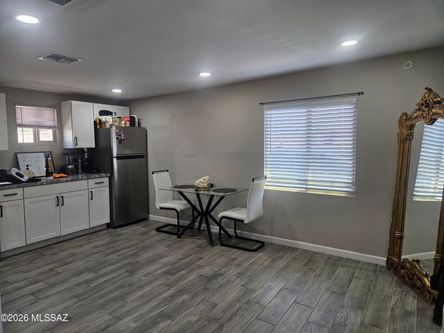 1700 E Grant Road, Tucson, AZ 85719