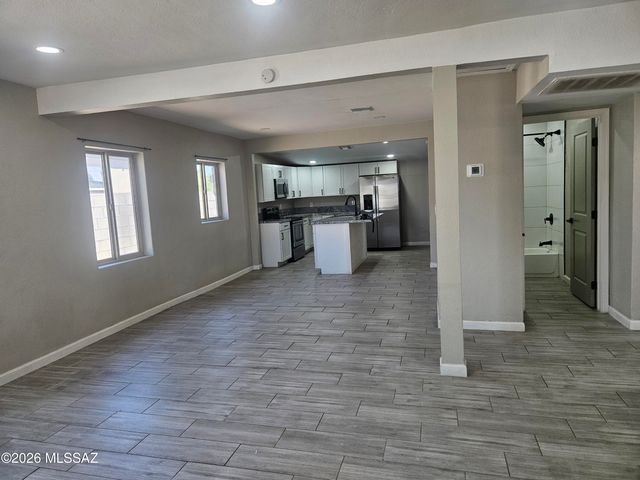 1700 E Grant Road, Tucson, AZ 85719