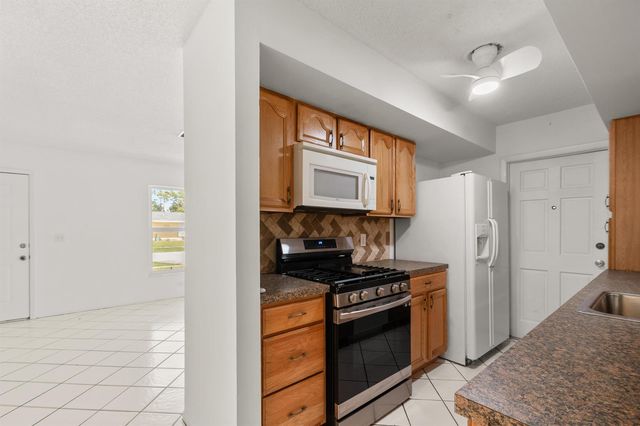 268 SW Lucero Drive, Port St. Lucie, FL 34983