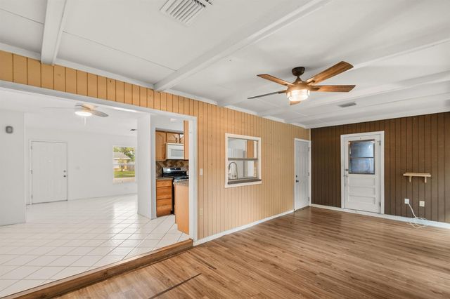 268 SW Lucero Drive, Port St. Lucie, FL 34983