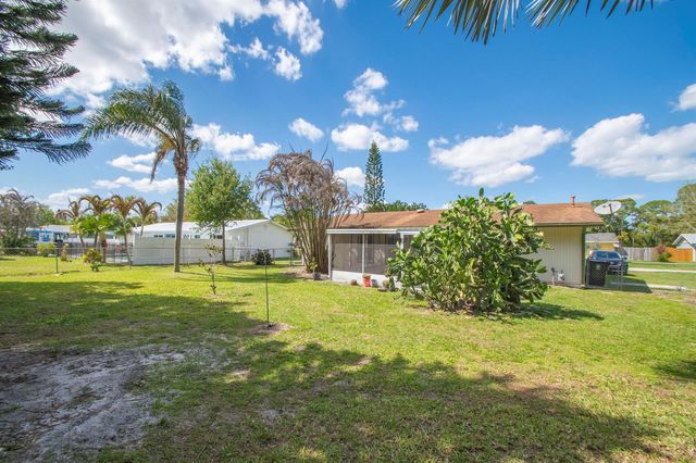 268 SW Lucero Drive, Port St. Lucie, FL 34983