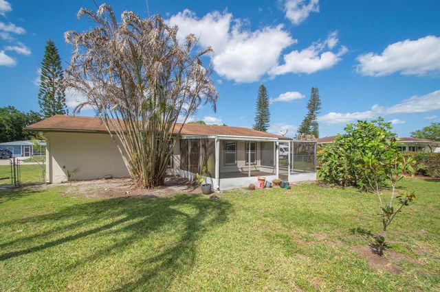 268 SW Lucero Drive, Port St. Lucie, FL 34983