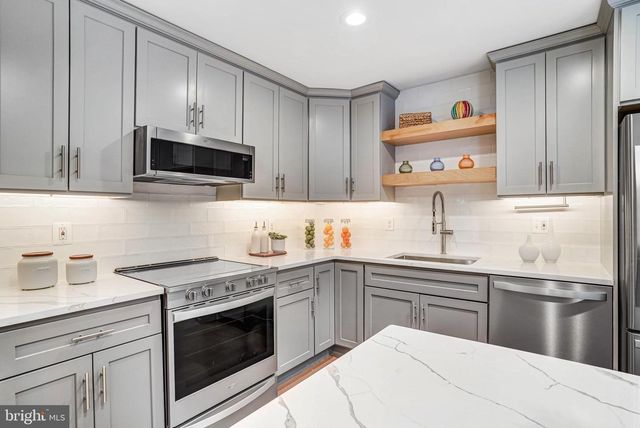 4467 HOLLY AVE, Fairfax, VA 22030