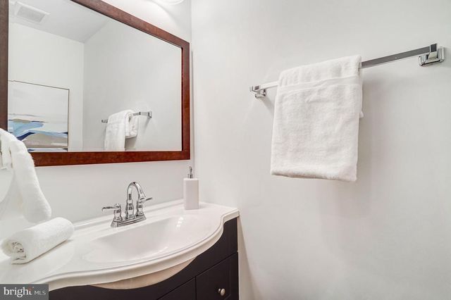 4467 HOLLY AVE, Fairfax, VA 22030