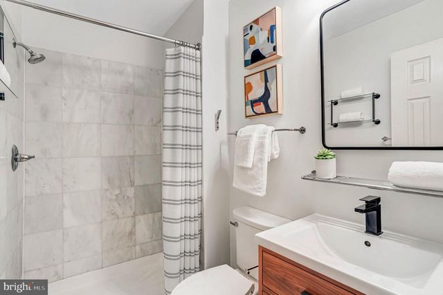 4467 HOLLY AVE, Fairfax, VA 22030