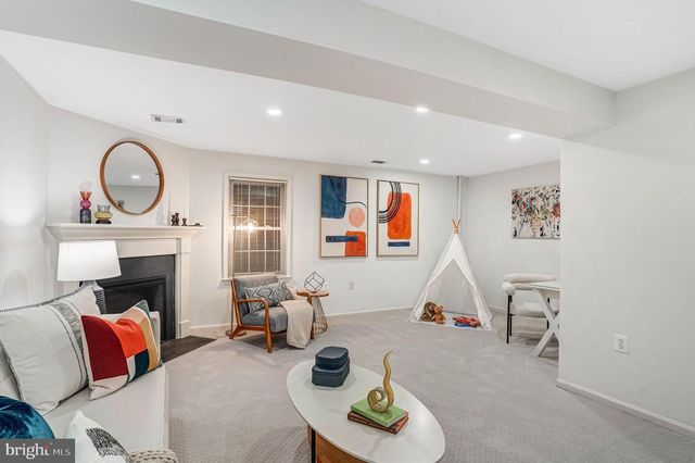 4467 HOLLY AVE, Fairfax, VA 22030
