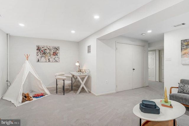 4467 HOLLY AVE, Fairfax, VA 22030