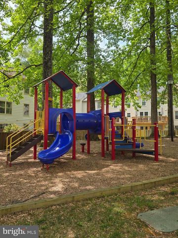 4467 HOLLY AVE, Fairfax, VA 22030