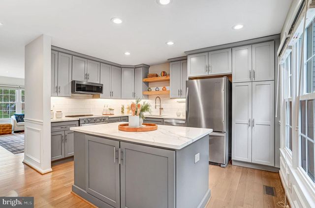4467 HOLLY AVE, Fairfax, VA 22030
