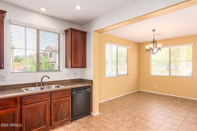 1732 E ELGIN Street, Gilbert, AZ 85295