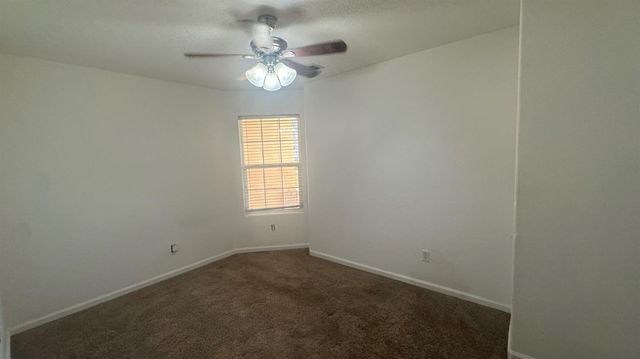 1936 W Heather Lane, Hanford, CA 93230