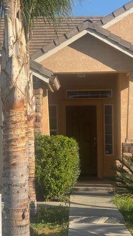 1936 W Heather Lane, Hanford, CA 93230