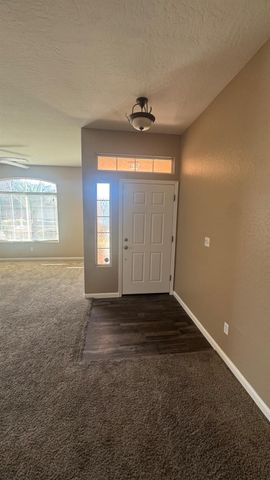 1936 W Heather Lane, Hanford, CA 93230