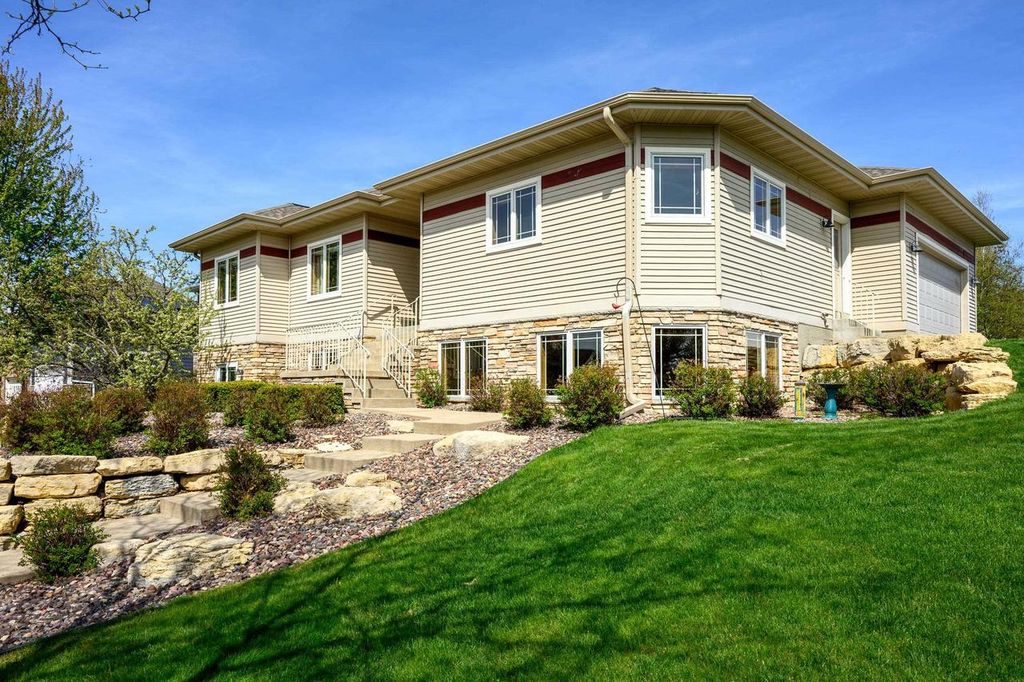 325 Breckenridge Road, Verona, WI 53593