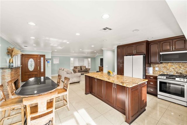 12738 Gurley, Downey, CA 90242