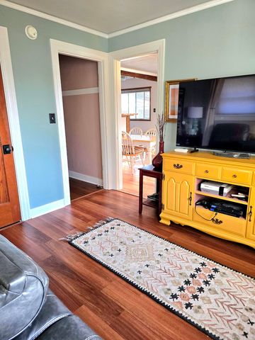 129 Henry Street, Klamath Falls, OR 97601