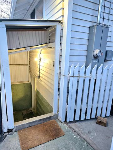 129 Henry Street, Klamath Falls, OR 97601