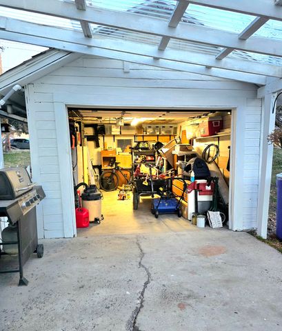 129 Henry Street, Klamath Falls, OR 97601