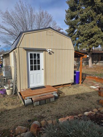 129 Henry Street, Klamath Falls, OR 97601