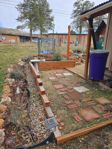 129 Henry Street, Klamath Falls, OR 97601