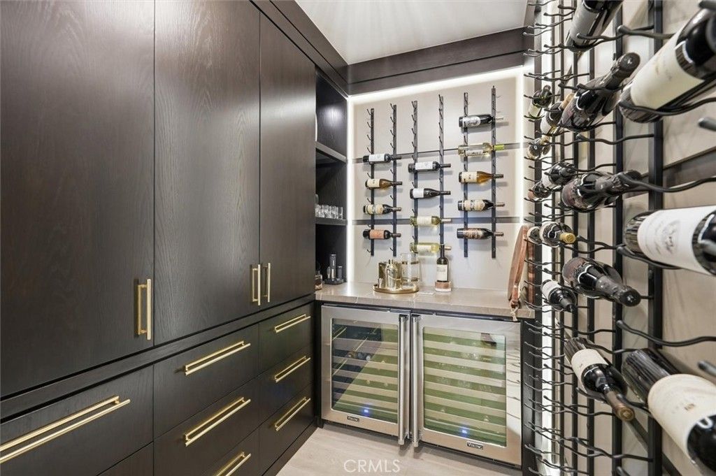 Image 14 of property listing at 23 Phillips Ranch Road, Rolling Hills Estates, CA 90274