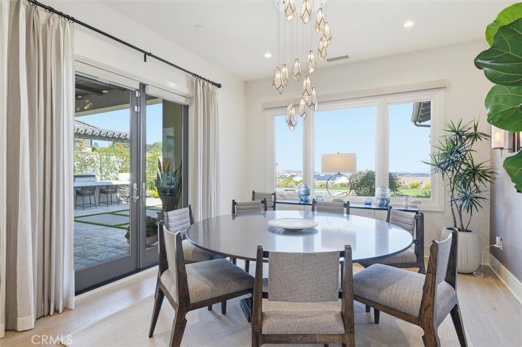 Image 15 of property listing at 23 Phillips Ranch Road, Rolling Hills Estates, CA 90274