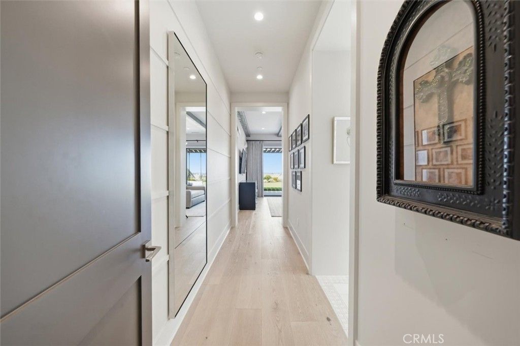 Image 16 of property listing at 23 Phillips Ranch Road, Rolling Hills Estates, CA 90274